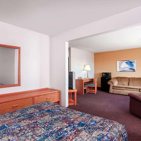 Travelodge By Wyndham Deer Lodge Montana Buitenkant foto