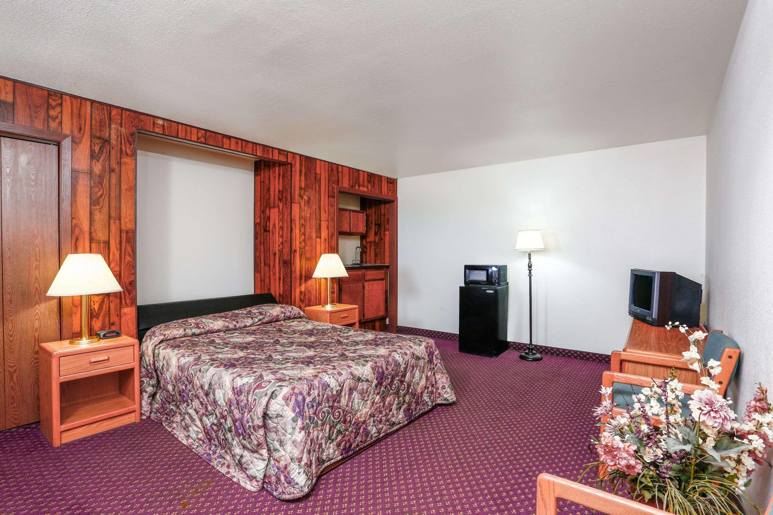 Travelodge By Wyndham Deer Lodge Montana Buitenkant foto
