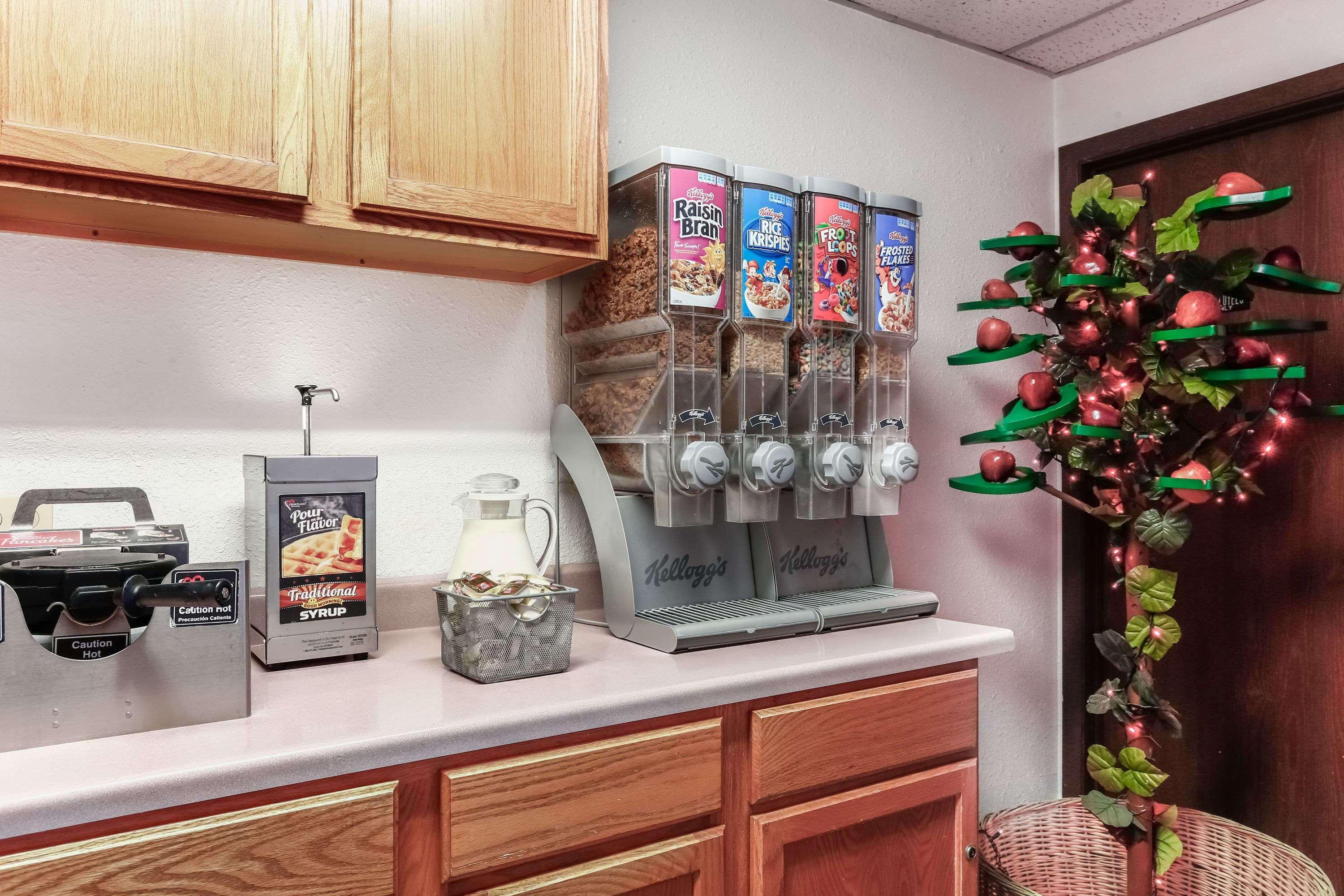 Travelodge By Wyndham Deer Lodge Montana Buitenkant foto