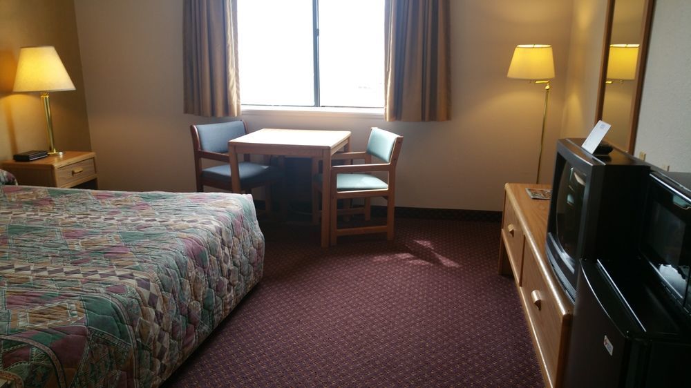 Travelodge By Wyndham Deer Lodge Montana Buitenkant foto
